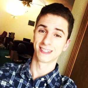 Meet your Posher, Derick